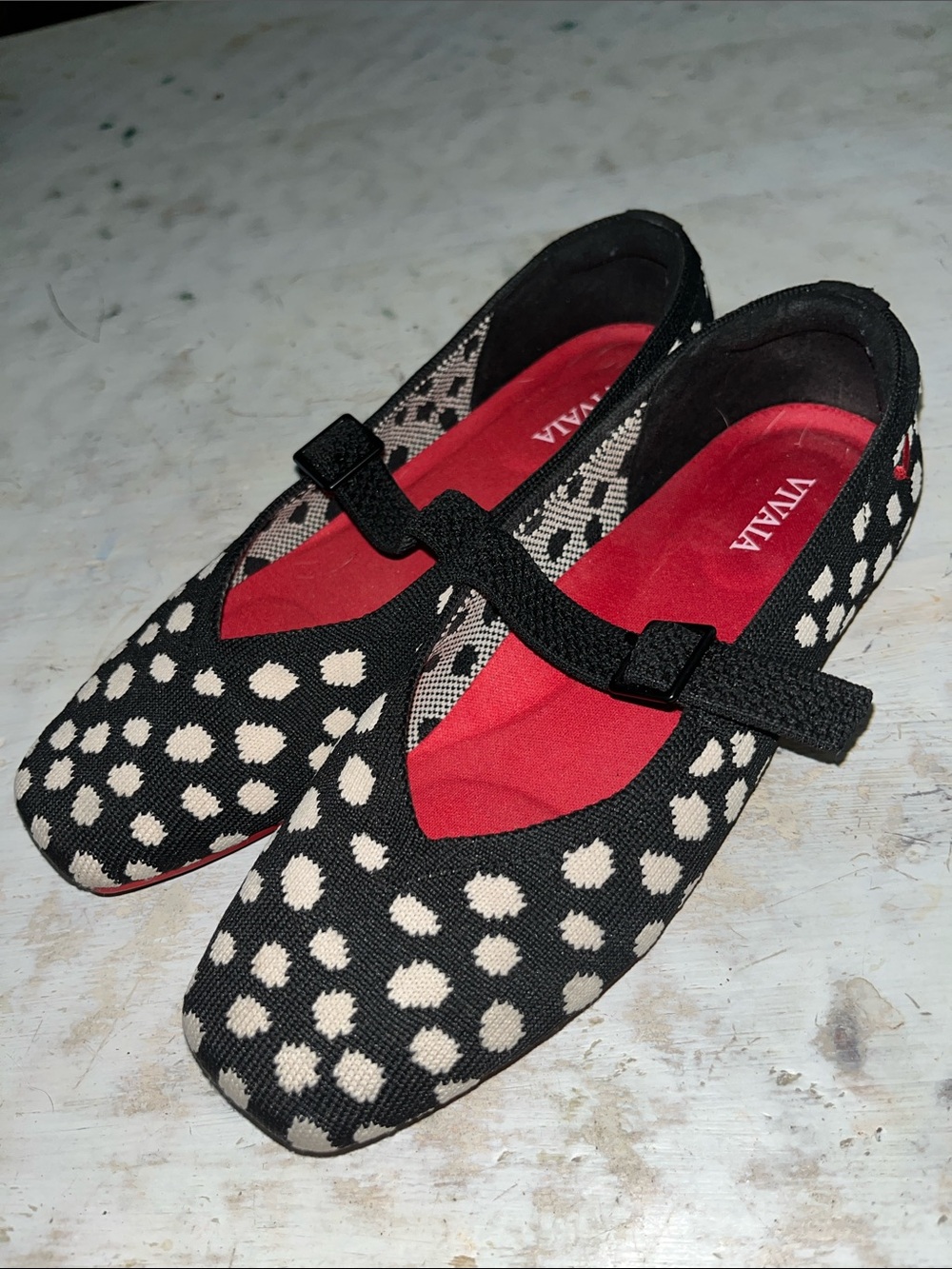VIVAIA Margot Walker Mary-Jane flats | size 5